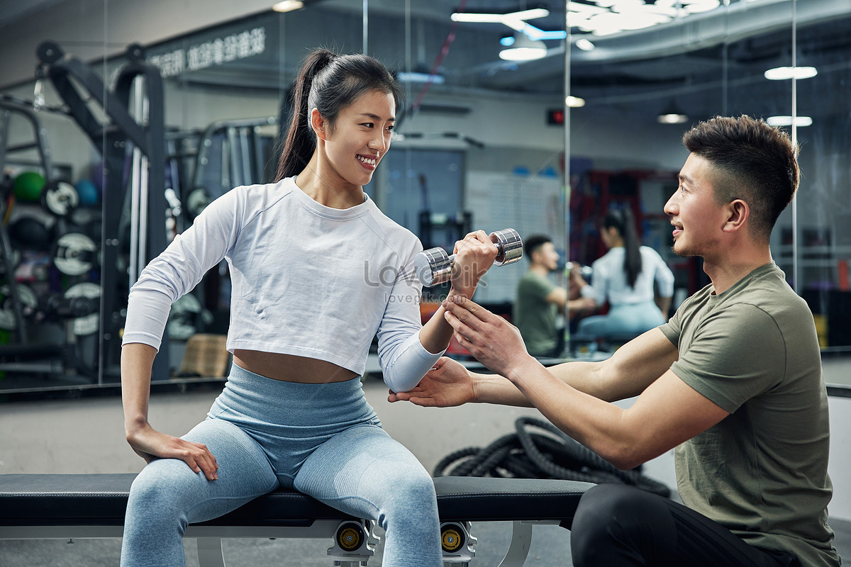 ФИТНЕС В ПОДАРОК!